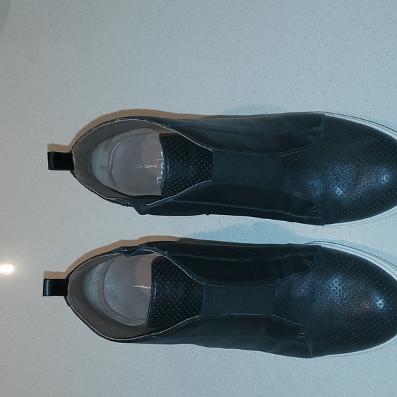 Linea Paolo Wedge Sneaker - Picture 2 of 3